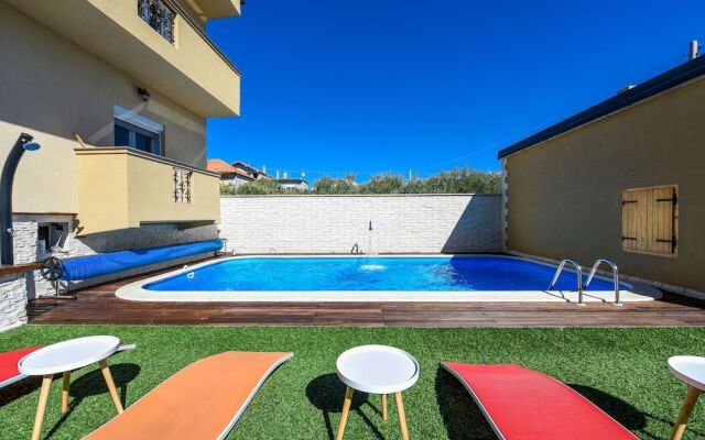 Holiday Apartments Yes Peace