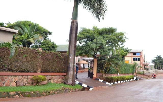 Executive Airport Hotel