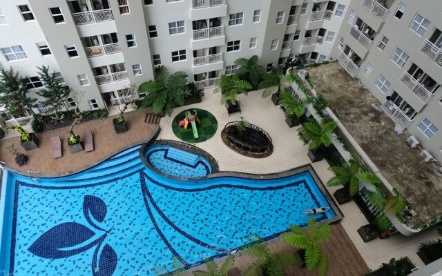 Homey 2Br Apartment At Parahyangan Residence