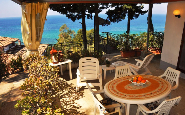 Villa Laura Apartment Sea View