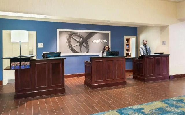 Hampton Inn & Suites Orlando Airport @ Gateway Village