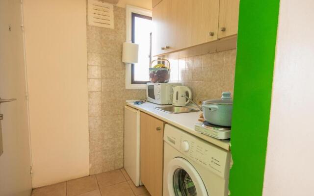 Ayia Napa Studio CHR 221