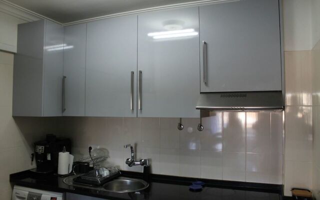 Lisbon South Bay Apartments