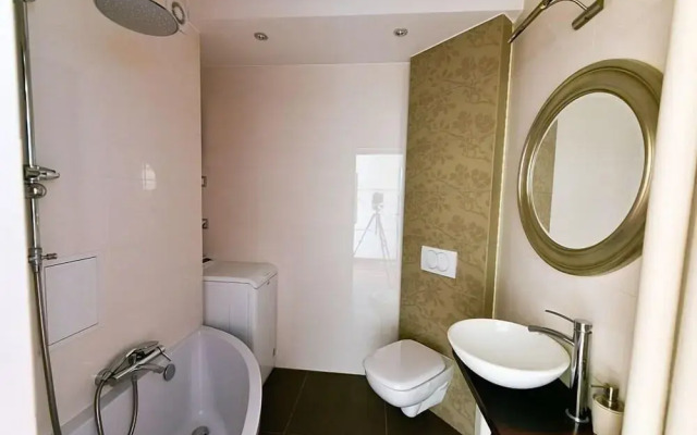 Balticrent  - Plac Grunwaldzki 20