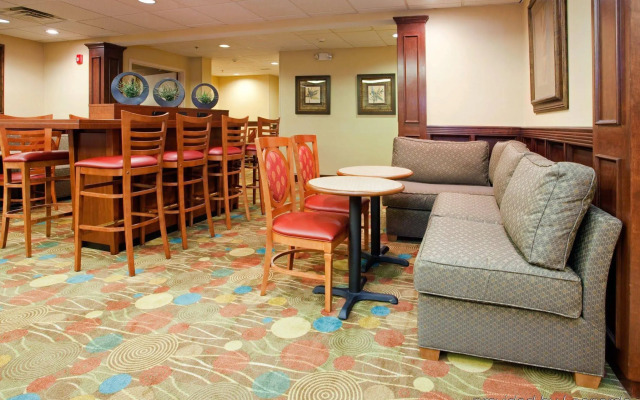 Holiday Inn Express Raleigh Durham Airport by IHG