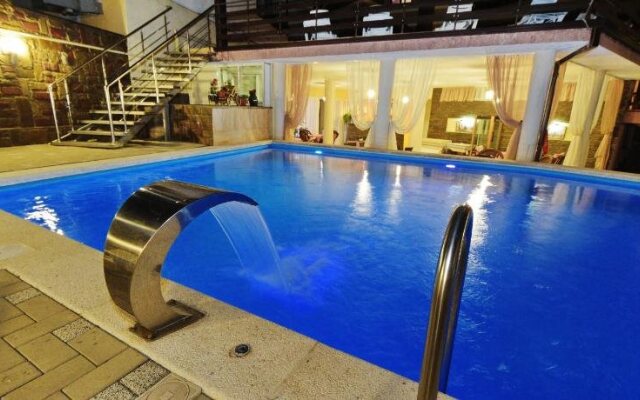 Orlitsa Hotel