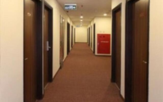 d'primahotel Airport Jakarta 1