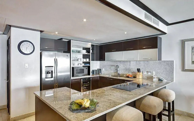 Coral Cove Beachfront Villas