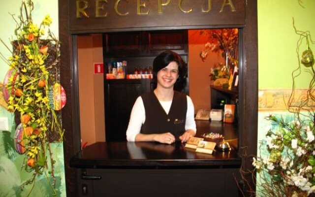 Korona Hotelik