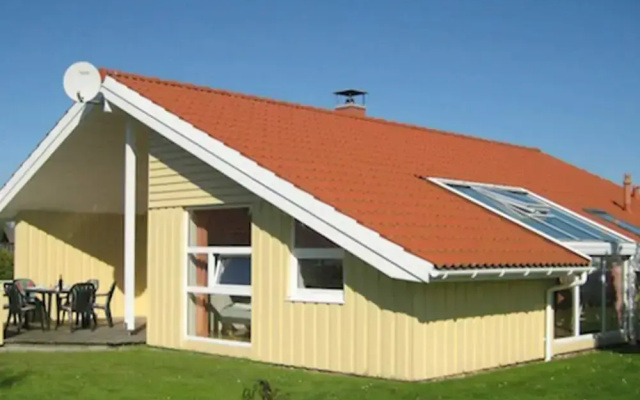Beautiful Holiday Home in LÃ¸gstÃ¸r