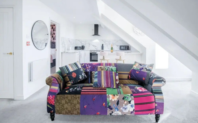 The Penthouse - Luxury 1 Bed - Panorama - Tenby