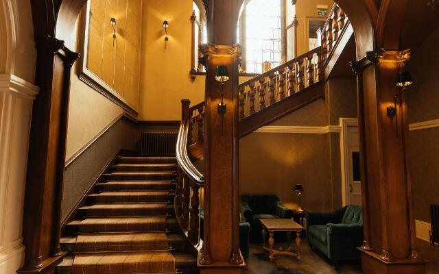 Cornhill Castle Hotel