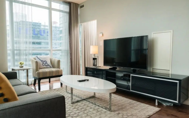 Sarkar Suites - Maple Leaf Square