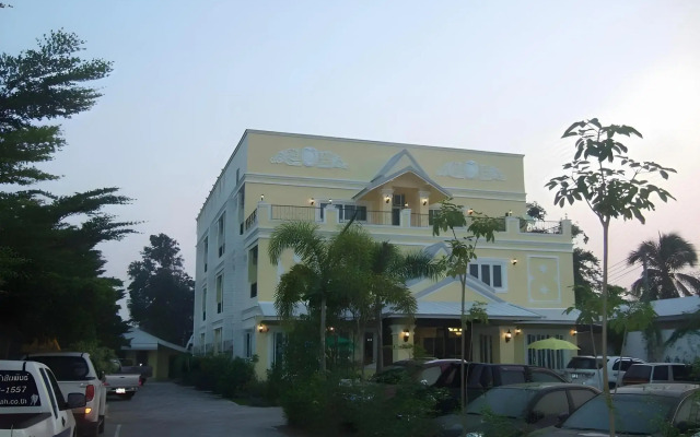 The target residence & resort
