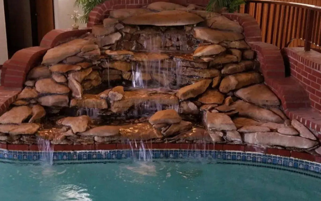 Apple Tree Inn and Suites