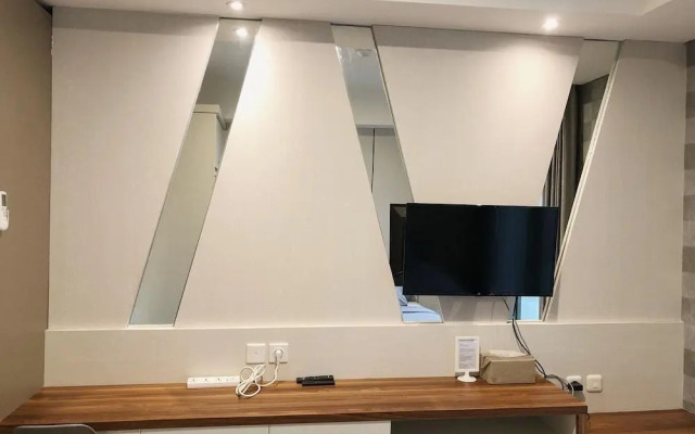 Gold Coast PIK Sea View Apartments by LongeSuites