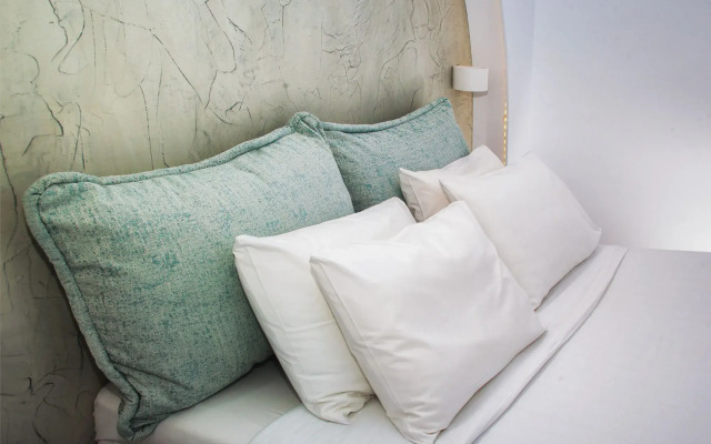 Amity Suites - Adults Only