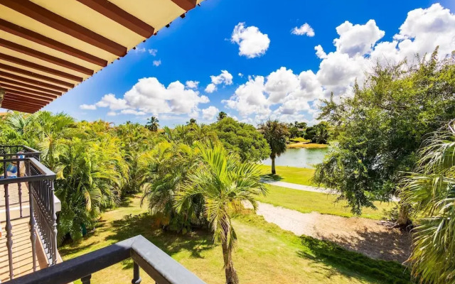Oasis Cocotal Family 4BR Apartment in Punta Cana