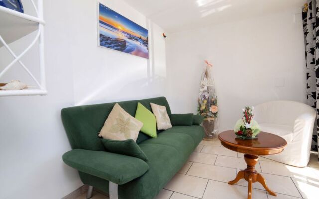 Apartment La Marina