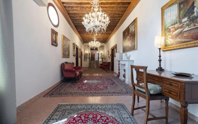 Vivaldi Suite Apt 2 in Venecia