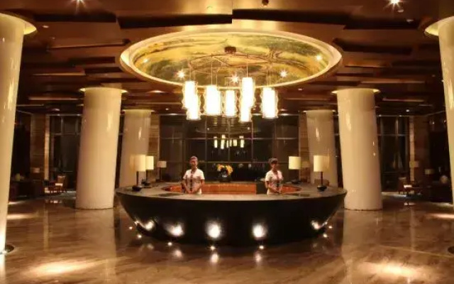 Sanmenxia Feicui Lichi Hot Spring Resort Hotel