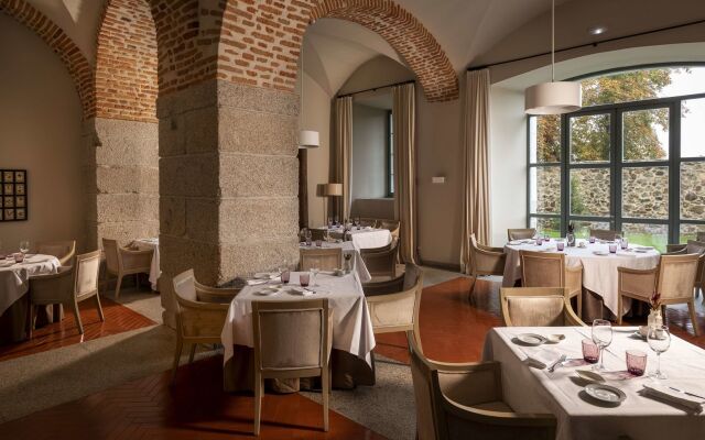 Parador De La Granja