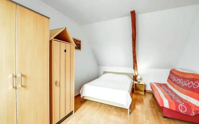 Beautiful Holiday Home in Brainville with Garden