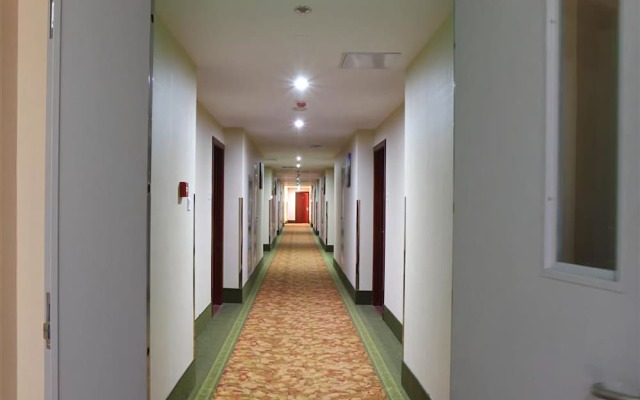 GreenTree Inn Tianjin Xiqing Development Zone Renrenle Square Express Hotel