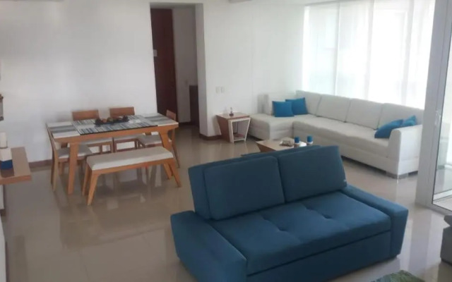 Zazue 504T2 vista al mar