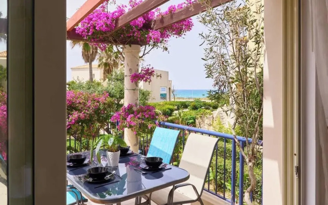 Villa Elias 1BR Upper Apt with Pool