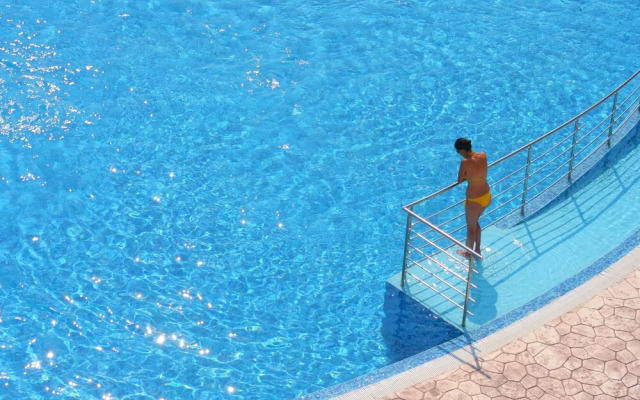 Marina Cape by Menada