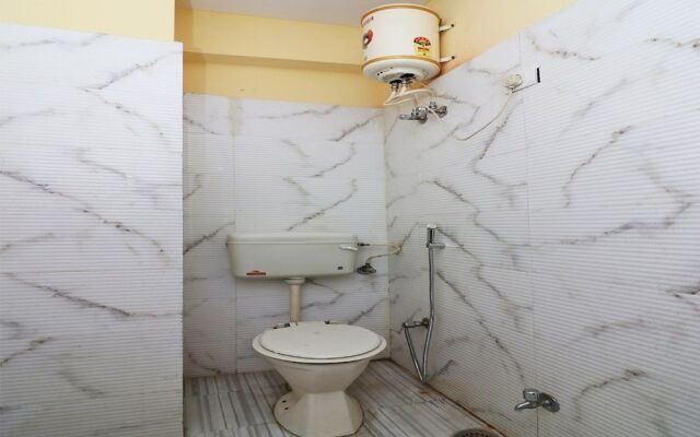 OYO 24878 Hotel Aicon Palace
