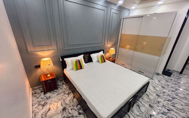 Goroomgo Omasha Residency Noida