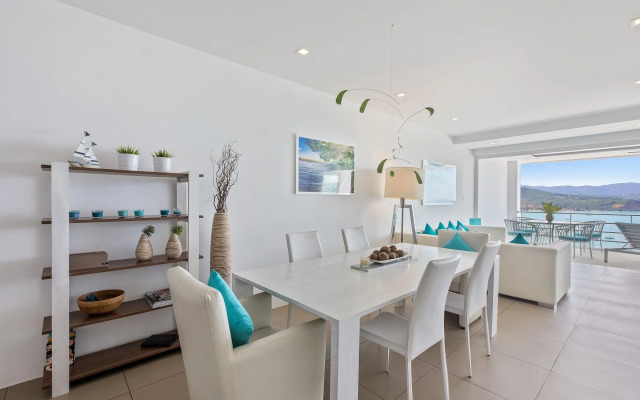 Luxury Apartment Unique Residences