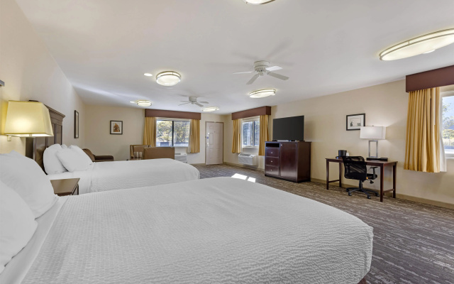 Best Western PLUS Frontier Motel