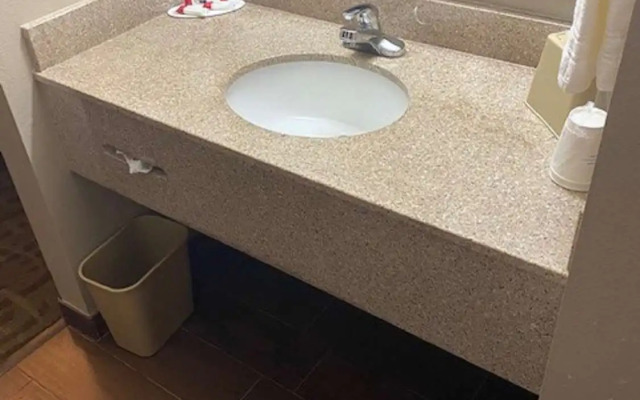 SureStay Hotel by Best Western Alexandria Airport