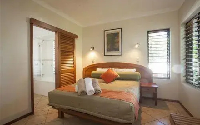 Seascape Holidays - 48 Hibiscus