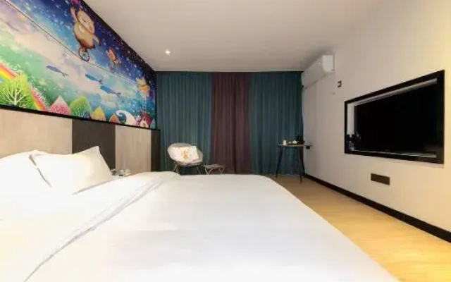Lingyun Five Seasons Hotel