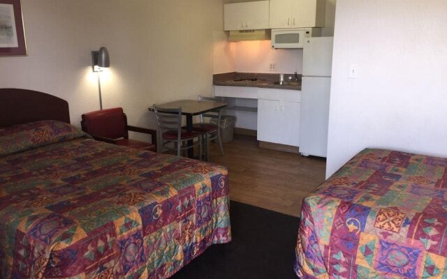 InTown Suites Extended Stay Austin TX - North Lamar Blvd