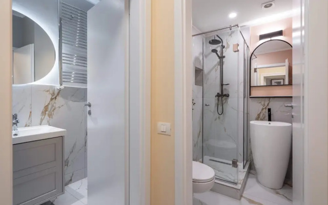 Elegant 3BR by the Romanian Athenaeum