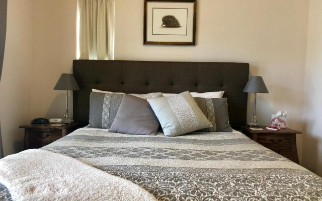 Dunmoylen House – Guest Rooms – Albany