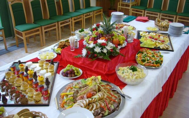 Vzdělávací Středisko a Hotel