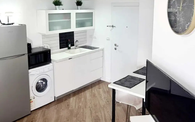 SHaYaSH apartments Leonardo Bat-Yam