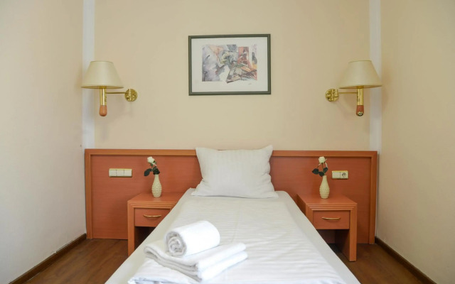 Hotel Opal