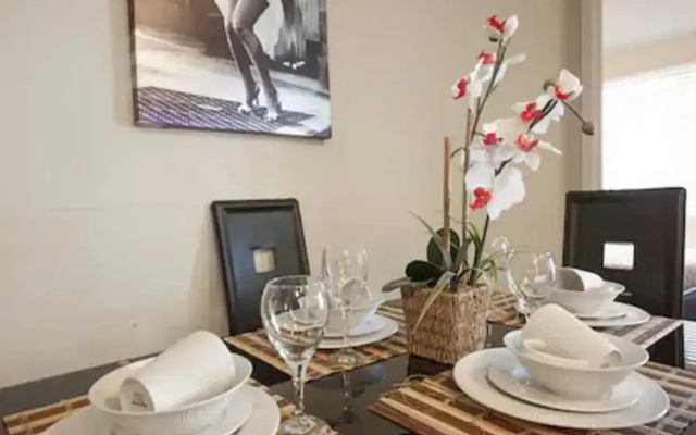 Downtown LA Fully Furnished Apartment
