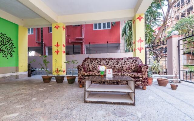 OYO 10919 Amar Raj Rooms