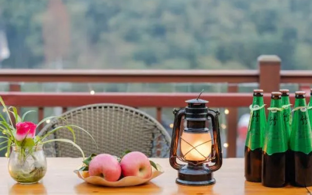 Qunshan Shanju Hotel