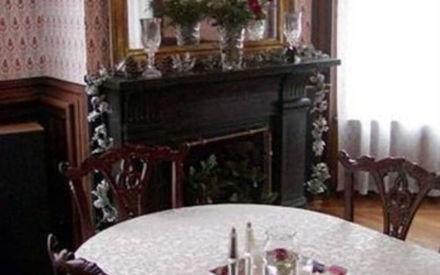 The Claremont House Bed & Breakfast