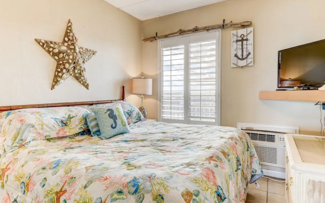 Beachers Lodge by Vtrips