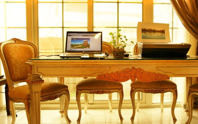 Loving Hut Paradise Island Vegan Bed and Breakfast
